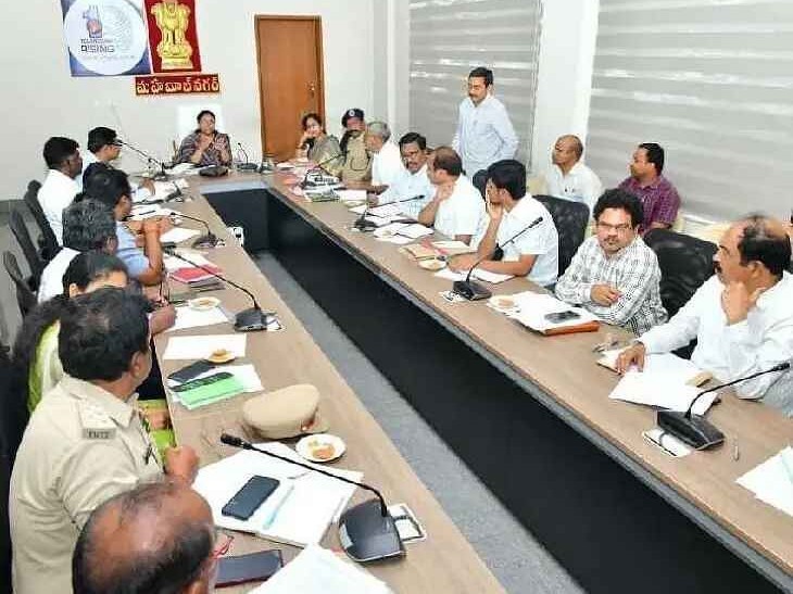 ‘ఇసుక అక్రమ రవాణాపై కఠిన చర్యలు తీసుకోవాలి’