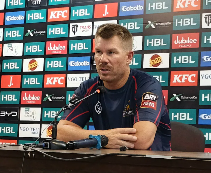 PSL: తోటి కెప్టెన్లపై వార్నర్ అసహనం