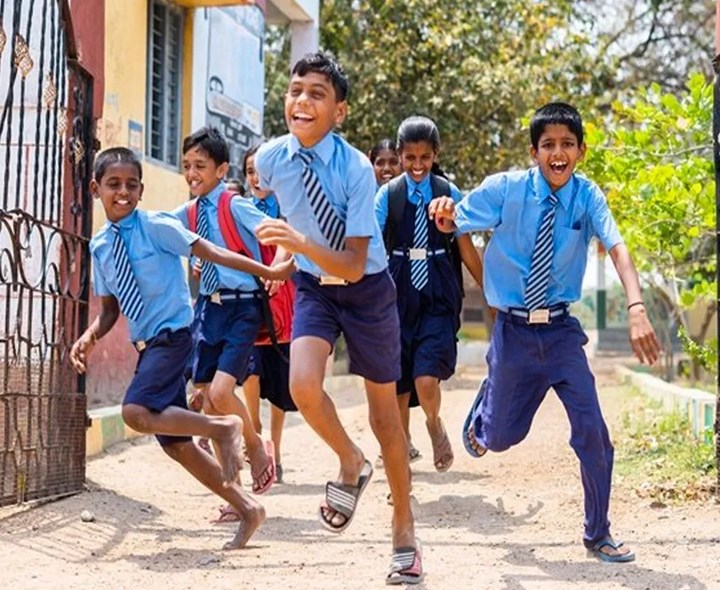 వరుసగా మూడు రోజులు సెలవులు