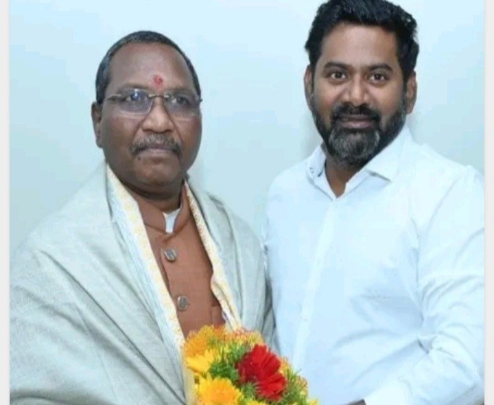 ఎస్టీ ఛైర్మన్‌తో స్దానిక ఎమ్మెల్యే భేటీ