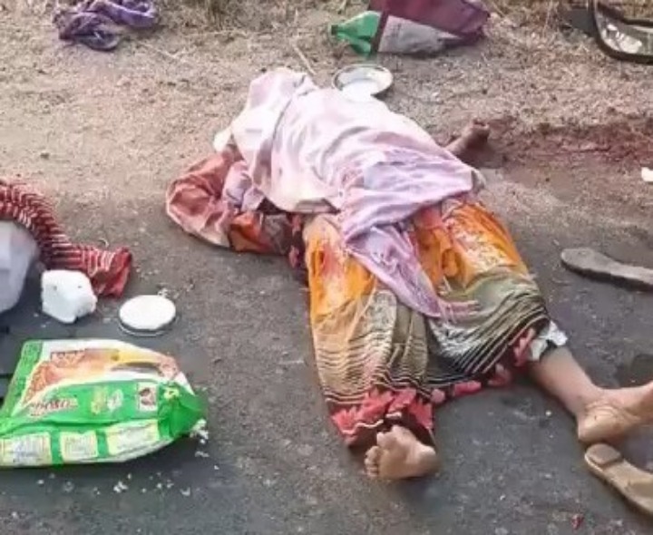 ఉరవకొండలో ఆటో బోల్తా.. మహిళ మృతి