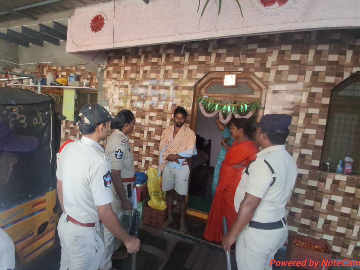 ముదిగుబ్బలో కార్డాన్ సెర్చ్ నిర్వహణ