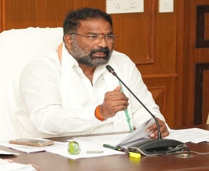 మధ్యాహ్న భోజనంలో చేపలు: మంత్రి వాకిటి