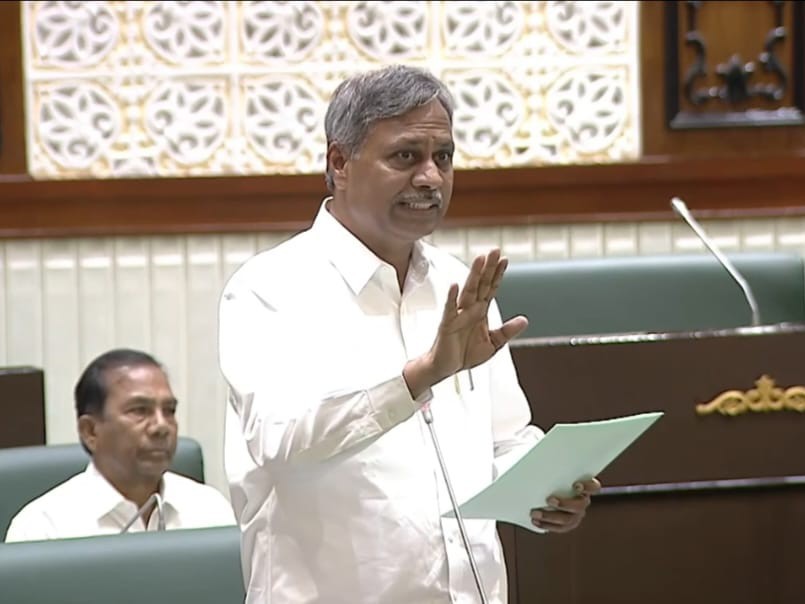 వెంటనే నోటిఫికేషన్ జారీ చేయాలి: ఎమ్మెల్యే