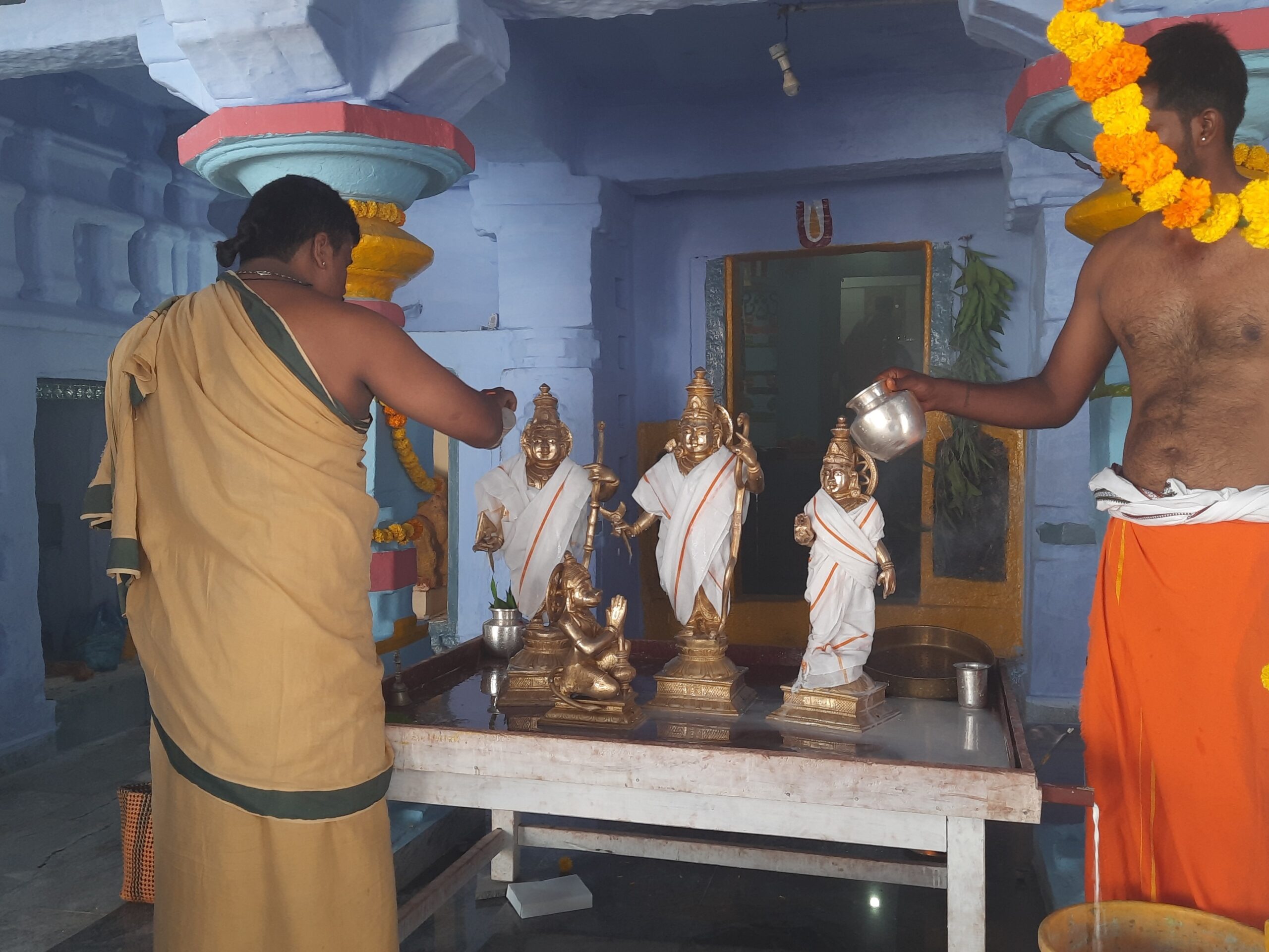 శ్రీ సీతారాముల విగ్రహాలకు సంప్రోక్షణ పూజలు