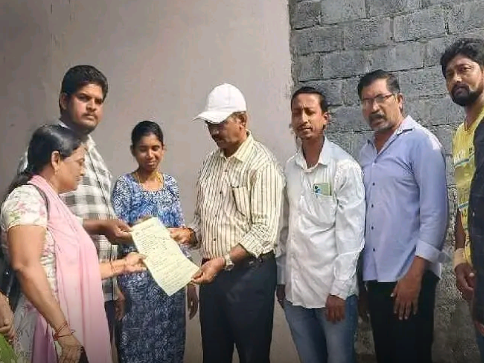 సర్కారీ బడిలో చేర్పించండి: MEO