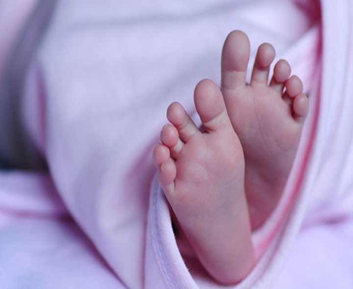 పసికందును హతమార్చిన కసాయి తల్లి