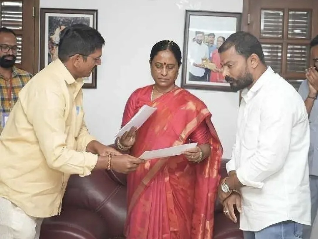 కురవి ఆలయ అభివృద్ధికి మంత్రికి వినతి