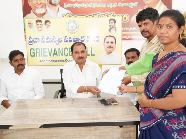 ప్రజా దర్భార్ నిర్వహించిన ఎమ్మెల్యే