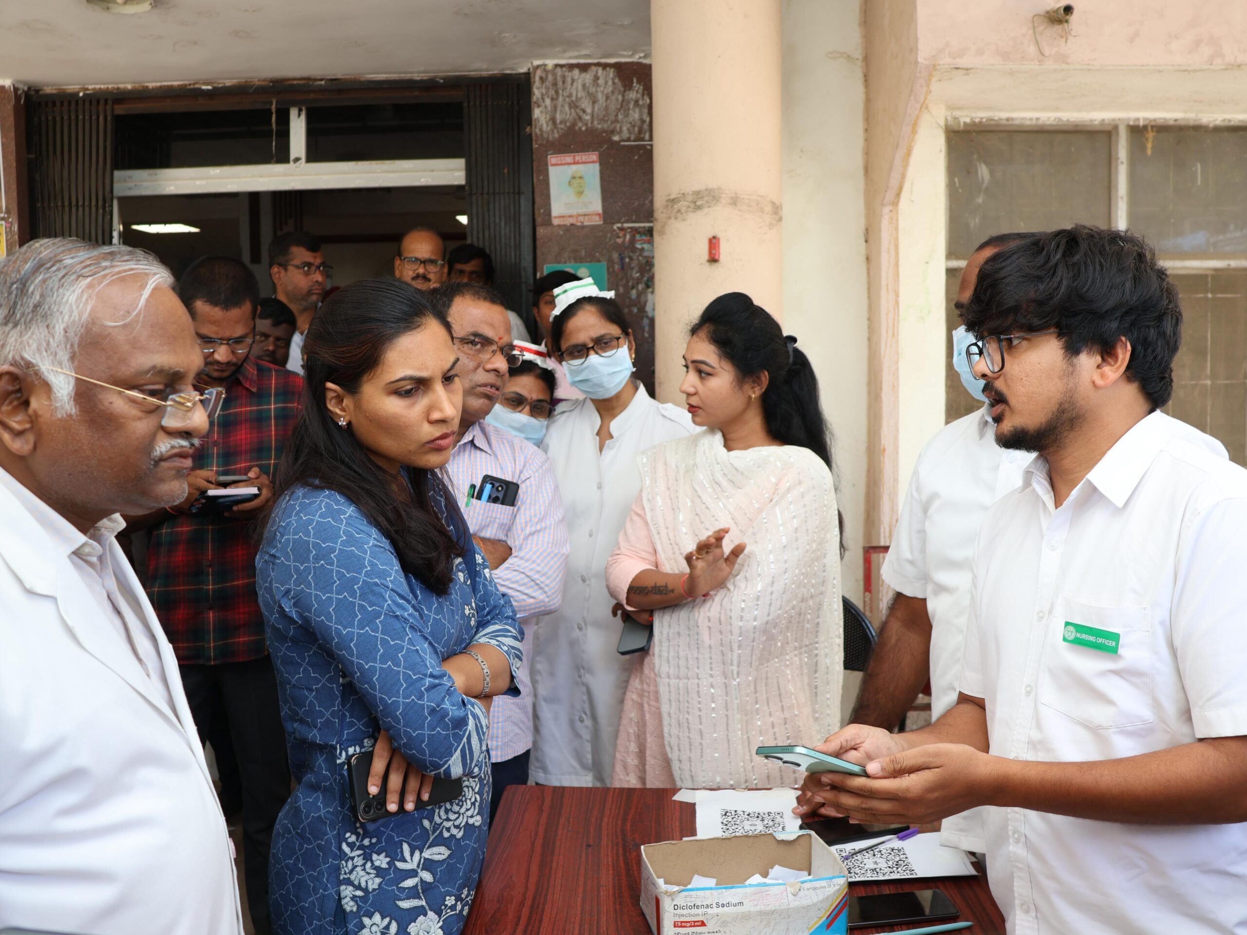 ప్రభుత్వ ఆసుపత్రి తనిఖీ చేసిన కలెక్టర్