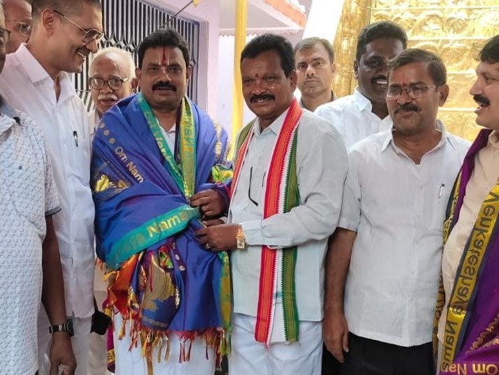 రాములోరి సన్నిధిలో ఎమ్మెల్యే ముప్పిడి