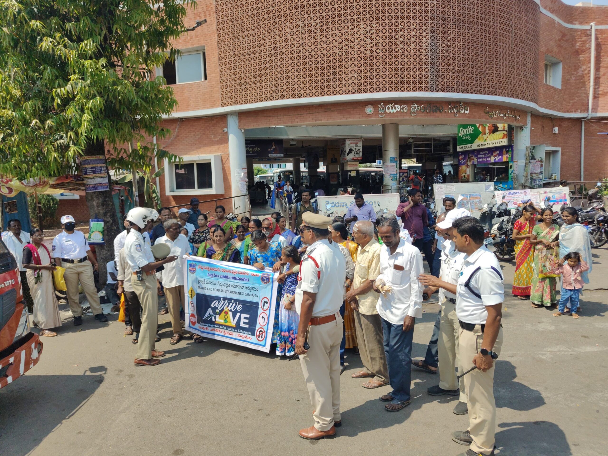 ‘రోడ్డు భద్రత  ప్రతి పౌరుడు బాధ్యత’