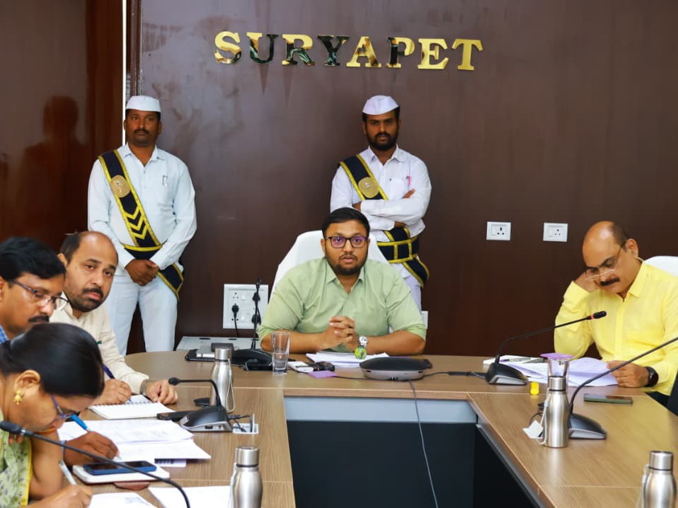 భూ సమస్యల పరిష్కారానికి కలెక్టర్ ఆదేశం