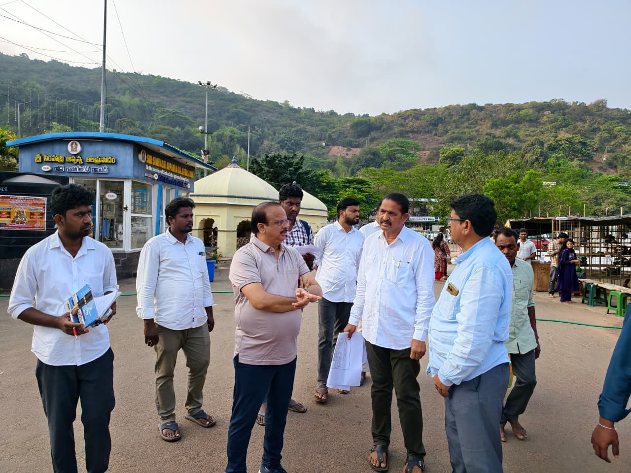 చందనోత్సవ ఏర్పాట్లపై తనిఖీ