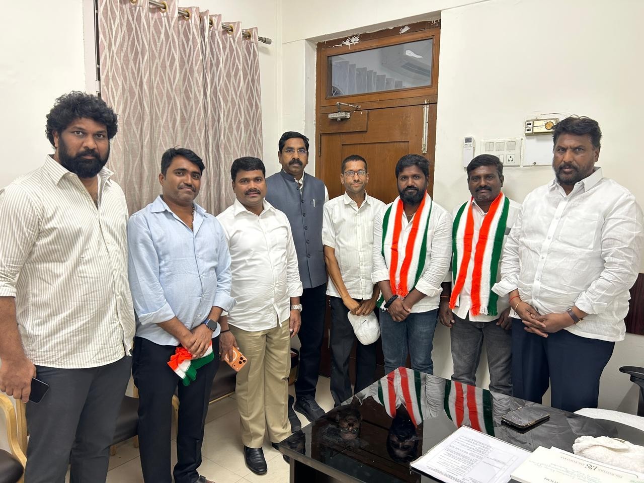 మంత్రి సమక్షంలో కాంగ్రెస్ పార్టీలో చేరికలు