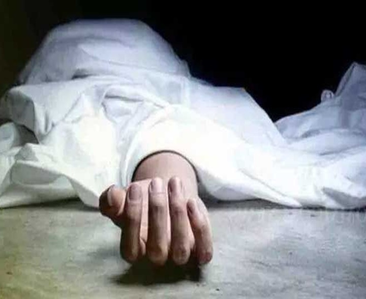 ముగ్గురి పిల్లలకు విషమిచ్చిన తల్లి