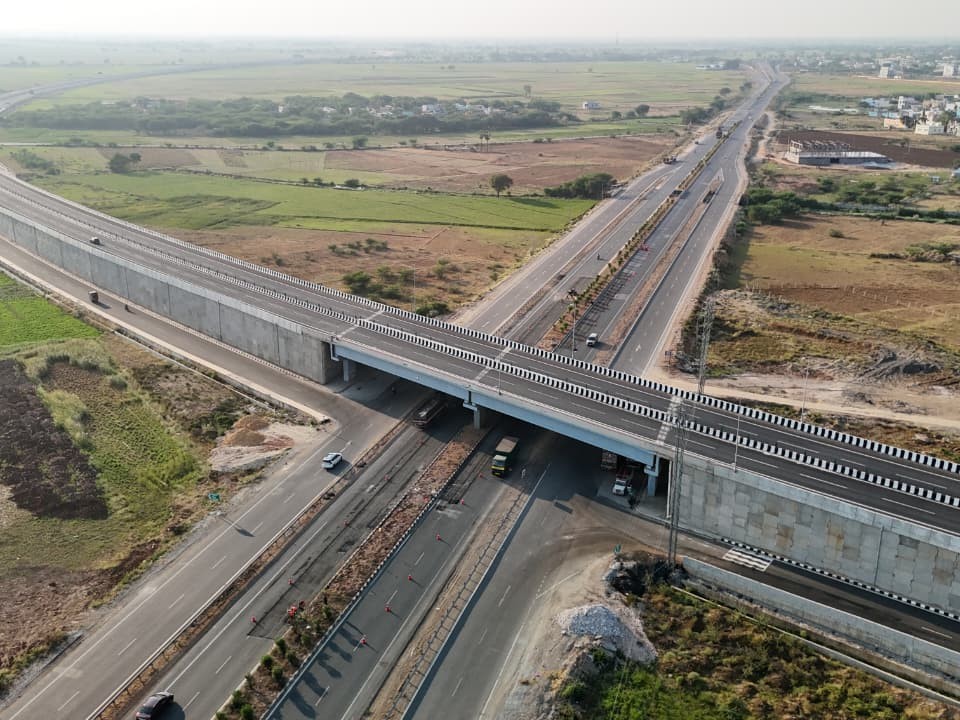 డ్రోన్ నిఘాతో రాంగ్ రూట్ వాహనాలపై కఠిన చర్యలు