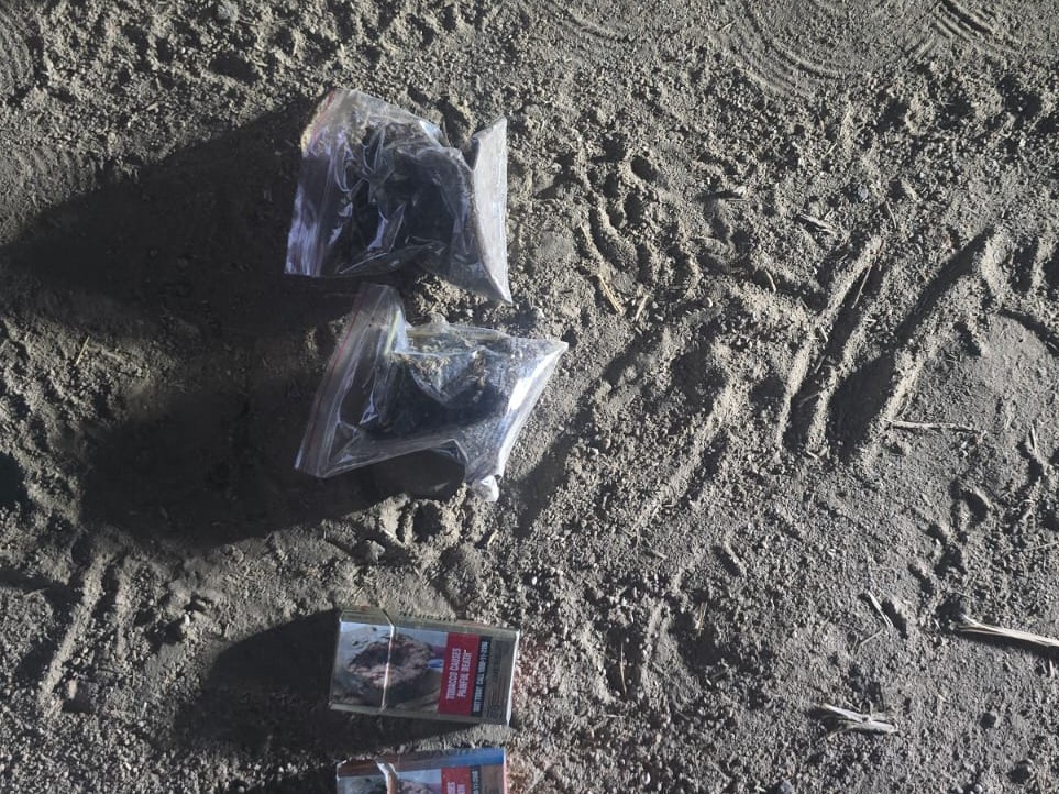 గంజాయి స్వాధీనం… ముగ్గురిపై కేసు నమోదు