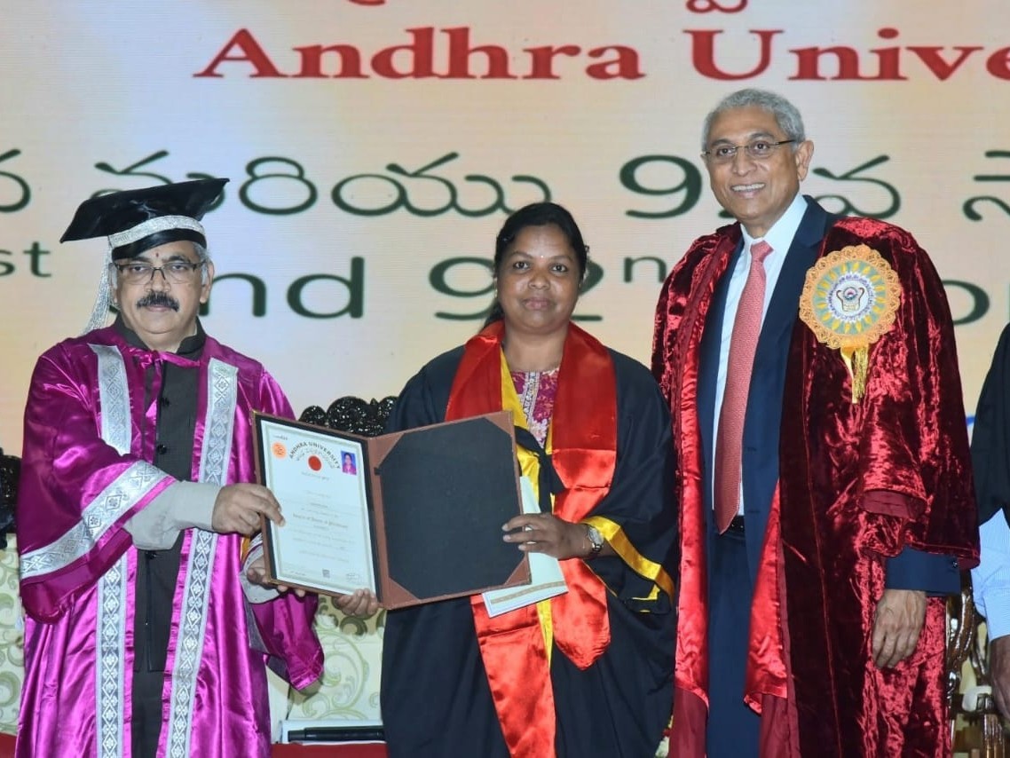 డాక్టరేట్ సాధించిన ఆదివాసీ మహిళ