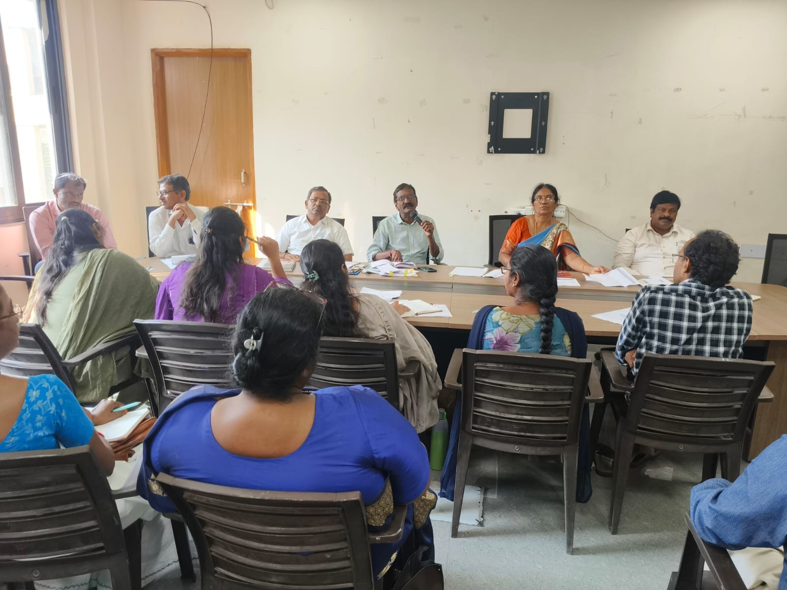 ‘ప్రభుత్వ ఆసుపత్రులలో ప్రసవాల సంఖ్య పెంచాలి’