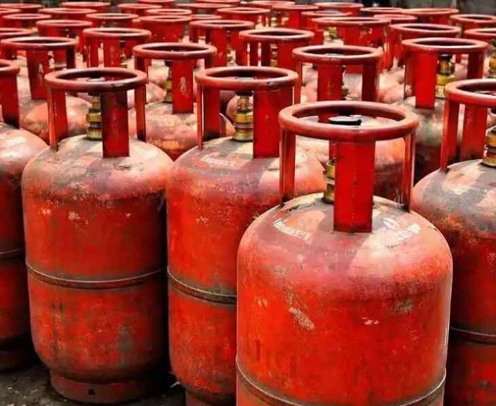 గ్యాస్ సరఫరాపై అపోహలు సృష్టిస్తే చర్యలు: DSO