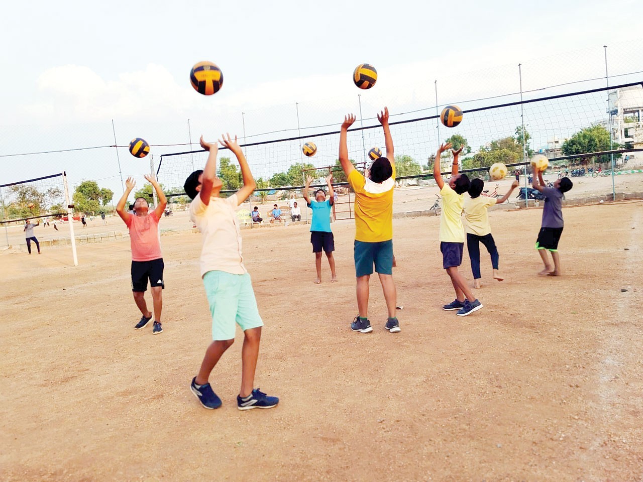 వేసవి క్రీడా శిబిరాలకు దరఖాస్తుల ఆహ్వానం