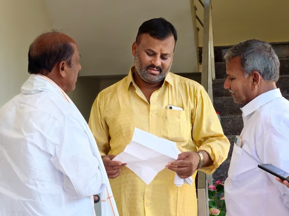 బోరెడ్డిగారిపల్లిలో మంత్రి ప్రజా దర్బార్