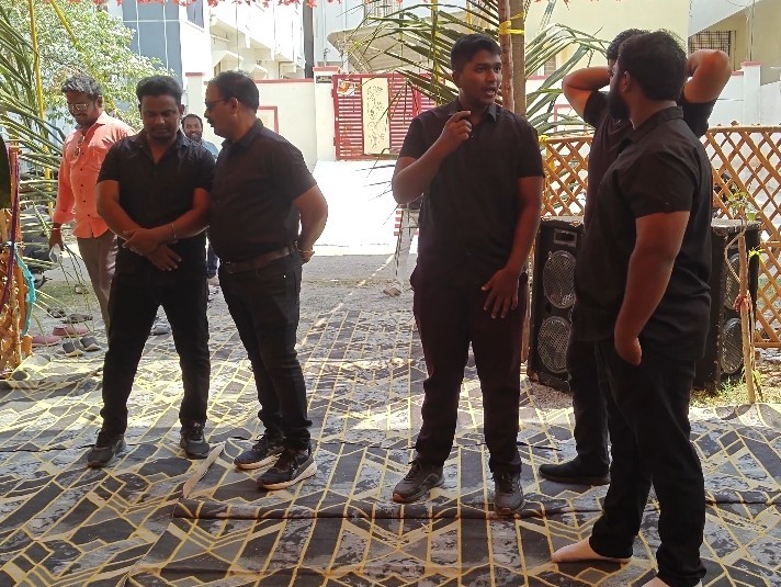 రాములోరి కళ్యాణం వద్ద బూట్లతో బౌన్సర్లు