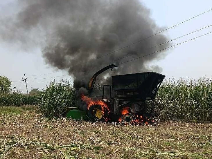 విద్యుత్ తీగలు తగిలి ట్రాక్టర్ దగ్ధం.. డ్రైవర్‌కు గాయాలు