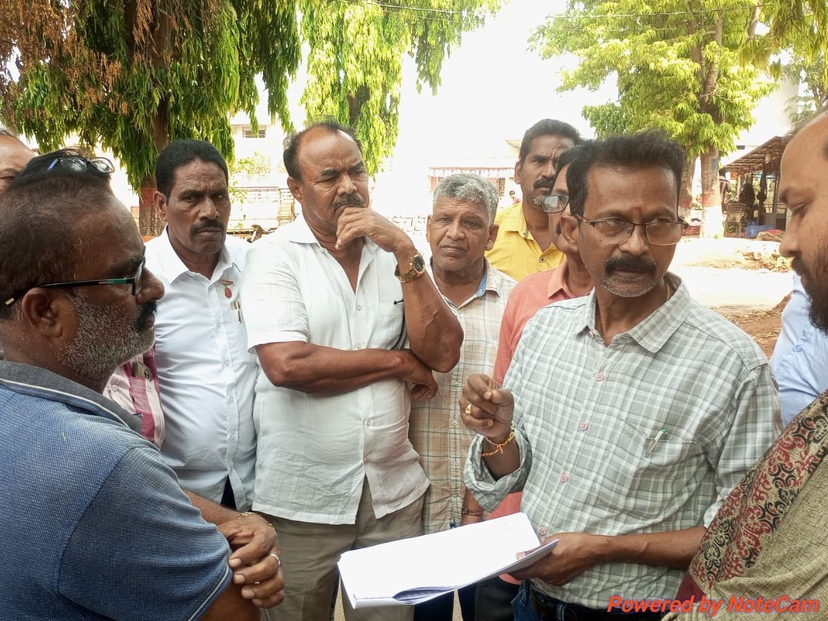 పన్నులు చెల్లించి గ్రామాభివృద్ధికి తోడ్పడండి: ఎంపీడీవో