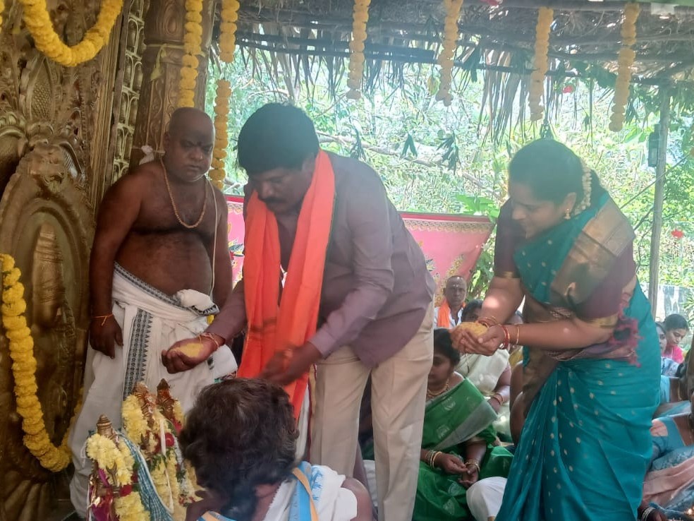 సీతారాముల కళ్యాణంలో పాల్గొన్న మాజీ ఎమ్మెల్యే