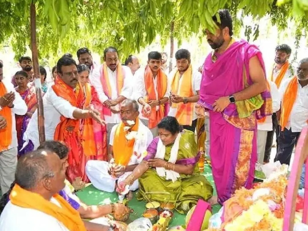 సీతారాముల కళ్యాణంలో ఎమ్మెల్యే దంపతులు