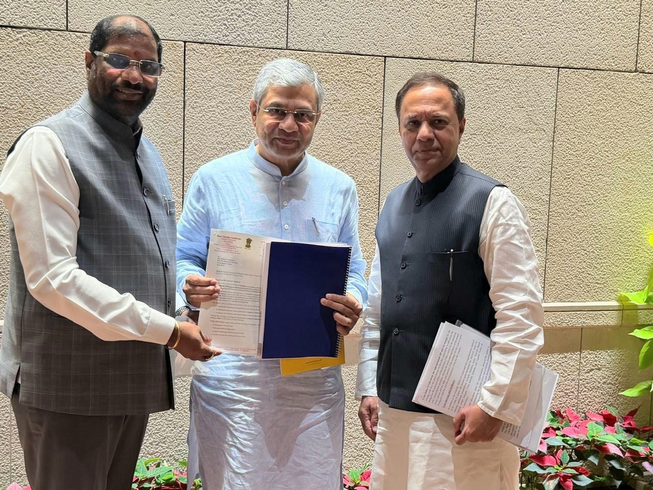 ‘కొత్త రైల్వే డివిజన్ నెలకొల్పాలి’