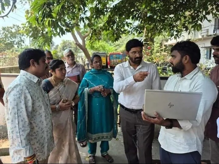 పెనుగొండలో పర్యటించిన ఎమ్మెల్యే, జేసీ