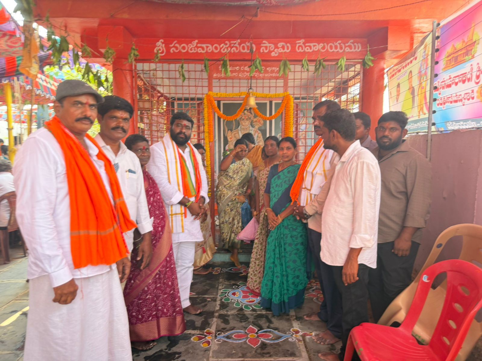 ప్రత్యేక పూజలు చేసిన DCC అధ్యక్షుడు