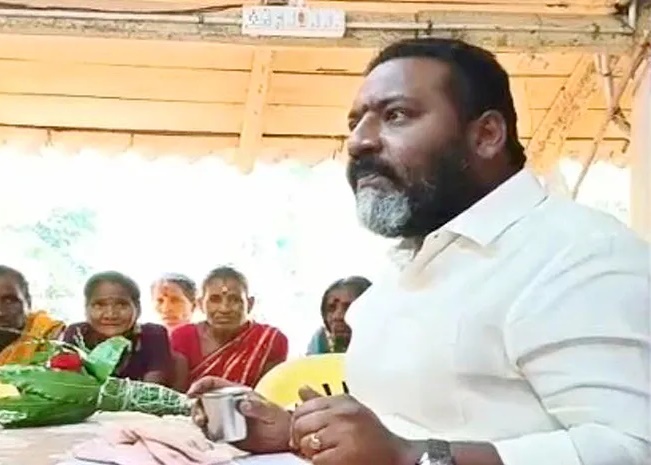 ఎమ్మెల్యే అశోక్‌పై ఆదివాసి సంఘాల ఫైర్