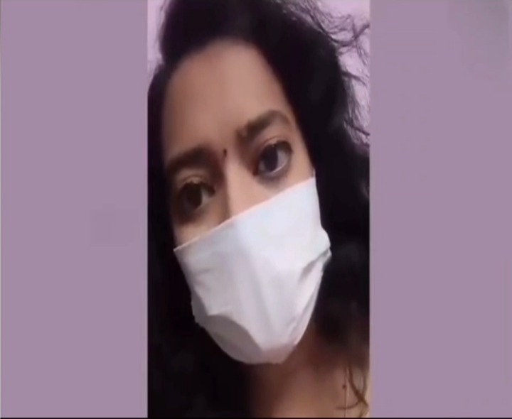 హర్షవీణ సెల్ఫీ వీడియోతో మరోసారి సంచలనం(1/2)