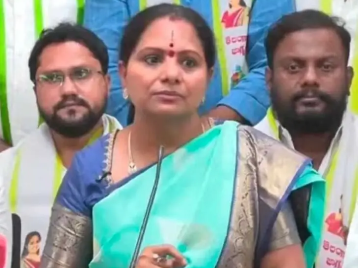 రైల్వే బ్రిడ్జి పనులపై ఎంపీని నిలదీసిన కవిత