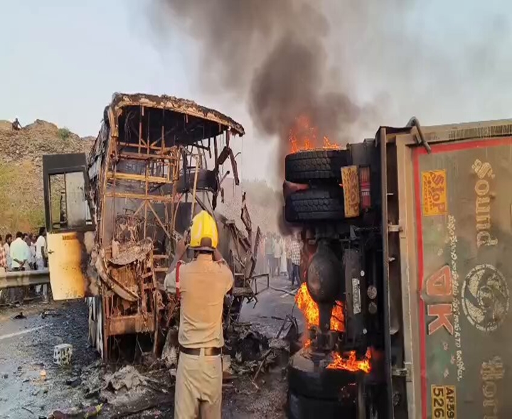 బస్సు ప్రమాదం.. కాసేపట్లో మృతదేహాల అప్పగింత