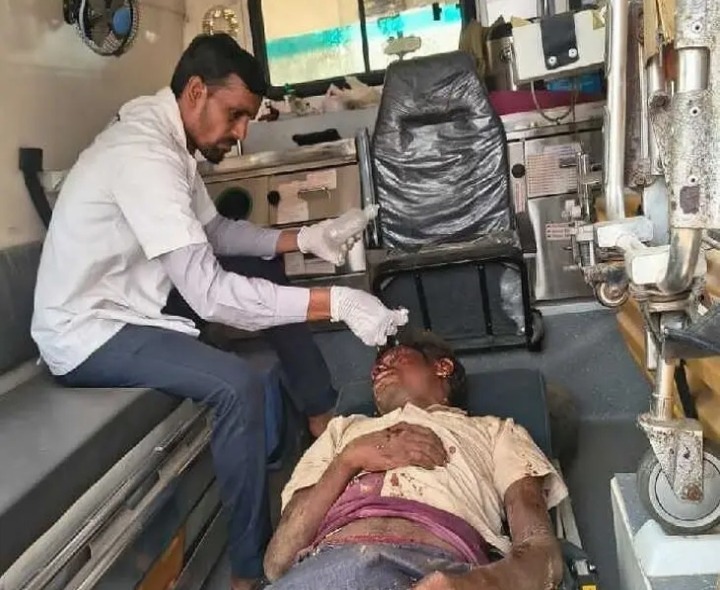 బైక్ అదుపుతప్పి ప్రమాదం.. వ్యక్తికి తీవ్ర గాయాలు