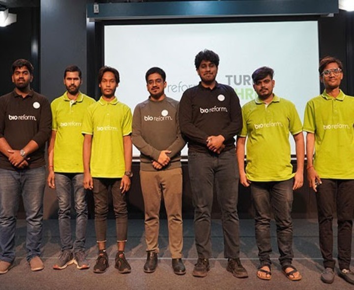 మొక్కజొన్న బయోపాలిమర్లతో  భూమిలో కరిగే క్యారీ బ్యాగ్..!