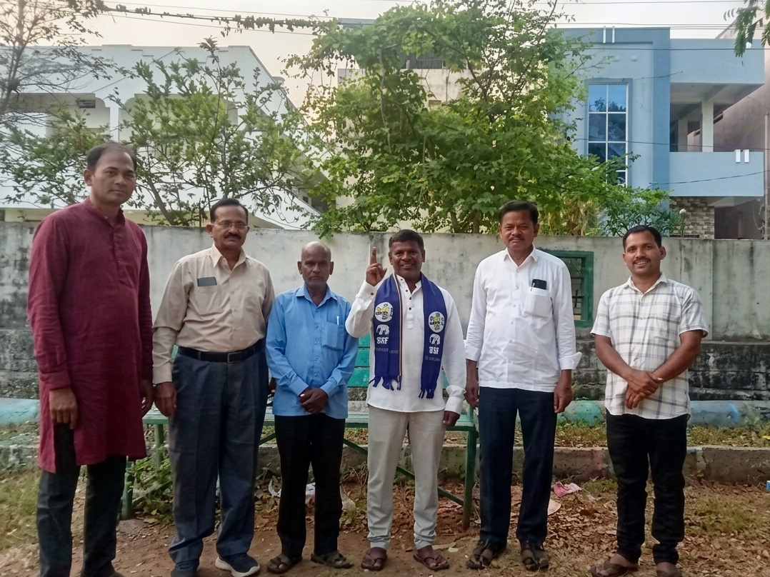 ‘ఫీజు బకాయిలు వెంటనే చెల్లించాలి’