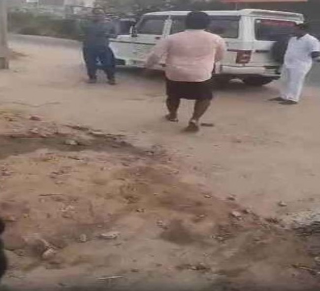 ఇంటి మరమ్మతులకు ఎమ్మెల్యే పర్మిషన్ కావాలా?: కోట వినుత