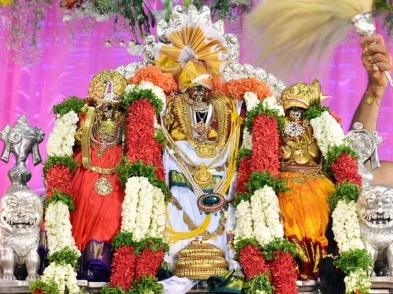 నేడు భద్రాద్రి రాముడికి మహా పట్టాభిషేకం