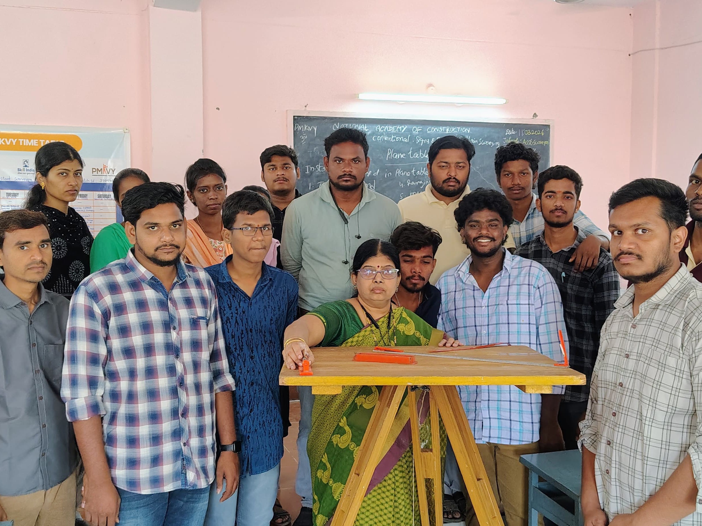 రాజమండ్రి కలెక్టరేట్‌లో సర్వే కోర్స్‌పై శిక్షణ