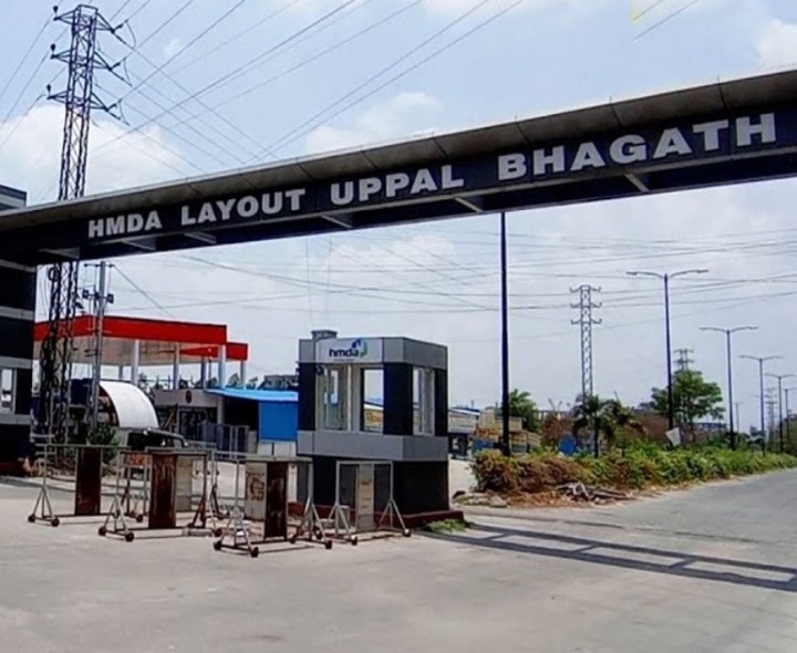 ప్రేమికులకు అడ్డాగా ఉప్పల్ భగాయత్ రోడ్లు..!