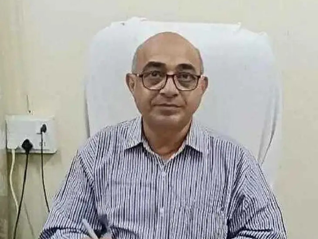 మూల్యాంకనంపై సాంకేతిక నిఘా: డీఈవో