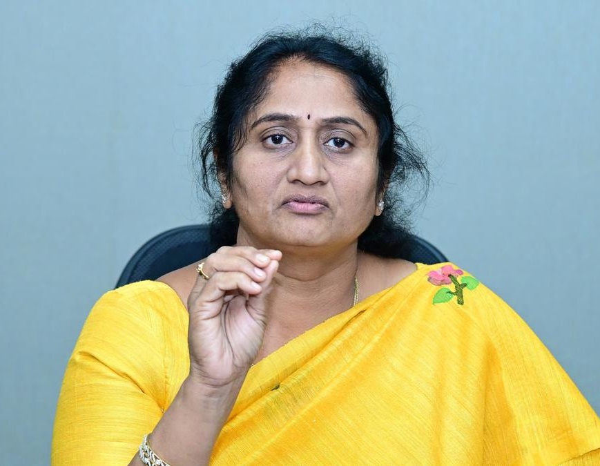 రాష్ట్రాన్ని జగన్ నాశనం చేశారు: సవిత