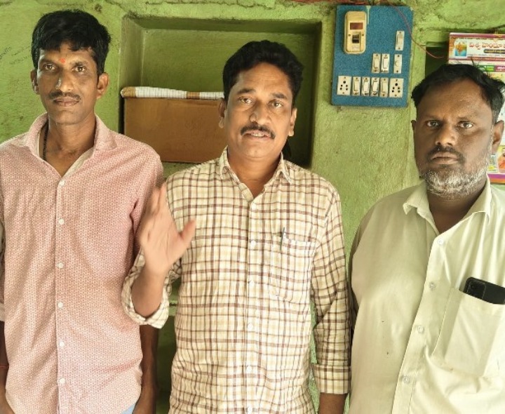 హాస్టల్ వార్డెన్‌పై చర్యలు తీసుకోవాలి: సీపీఎం