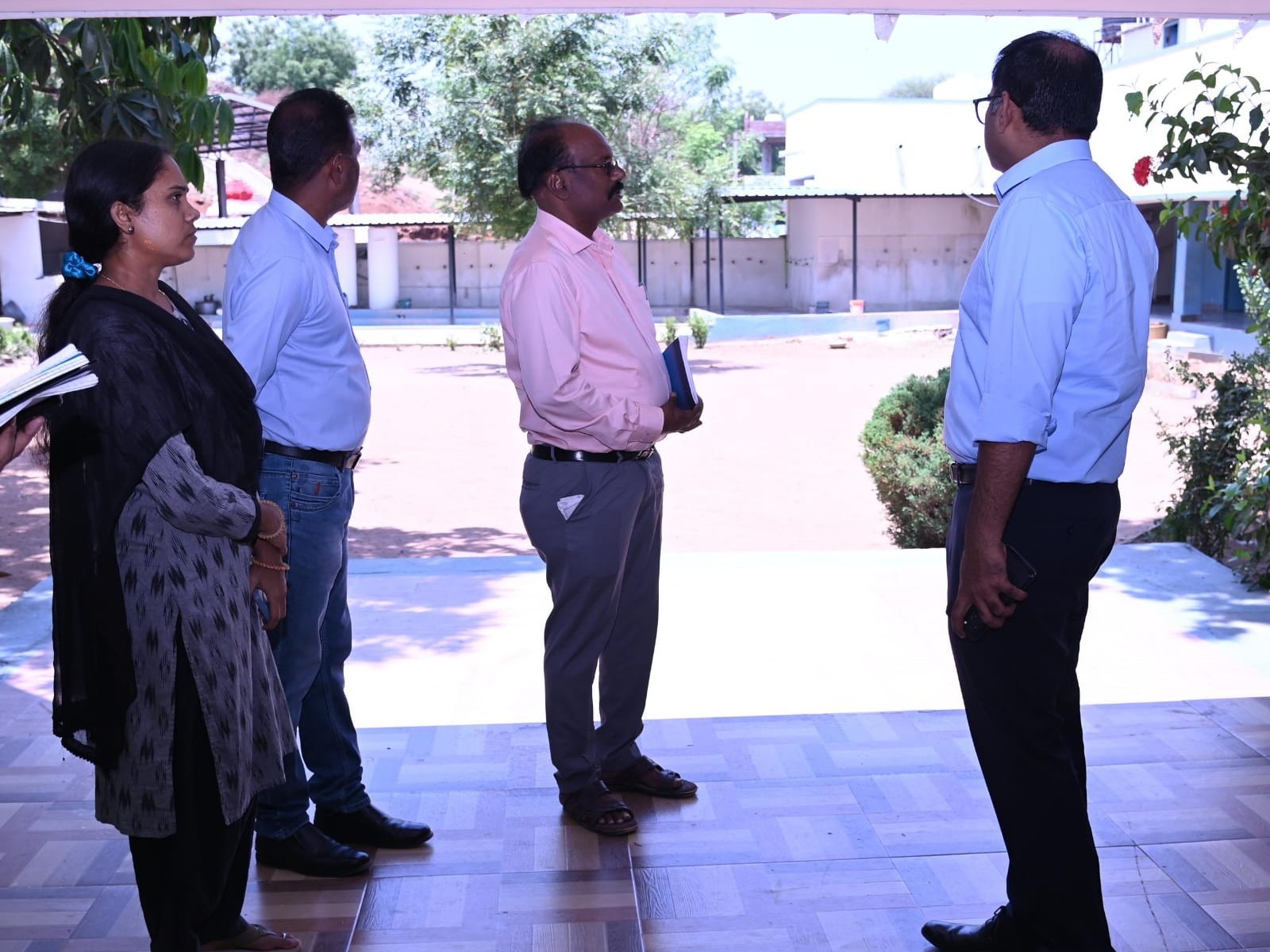 ధర్మారంలో విస్తృతంగా పర్యటించిన కలెక్టర్